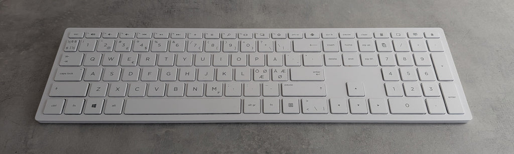 HP All-in-One (24") med mus/tastatur
