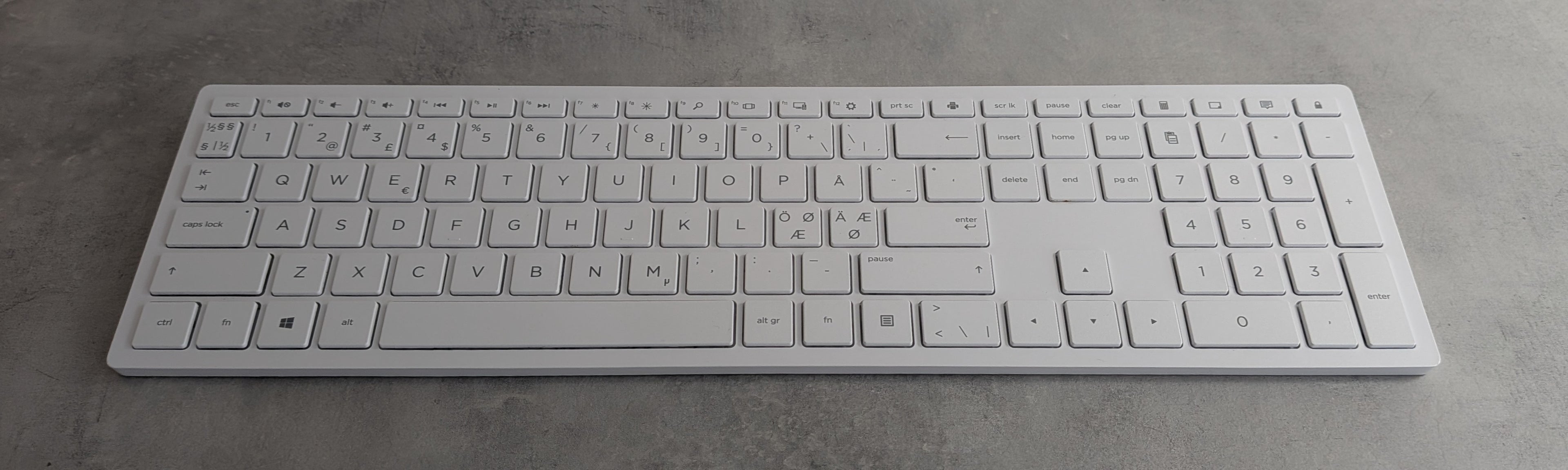 HP All-in-One (24") med mus/tastatur