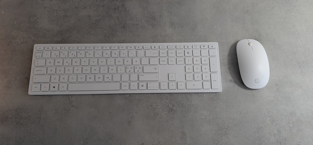 HP All-in-One (24") med mus/tastatur